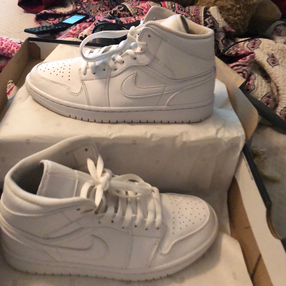 SZ8.5)Air Jordan 1s/85$